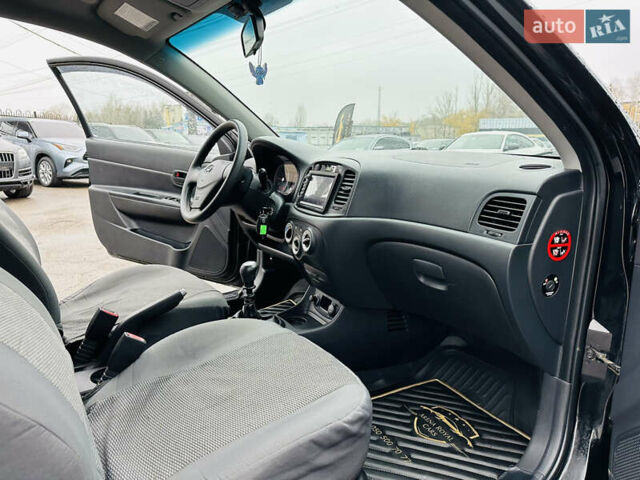 Черный Хендай Акцент, объемом двигателя 1.4 л и пробегом 123 тыс. км за 4550 $, фото 16 на Automoto.ua