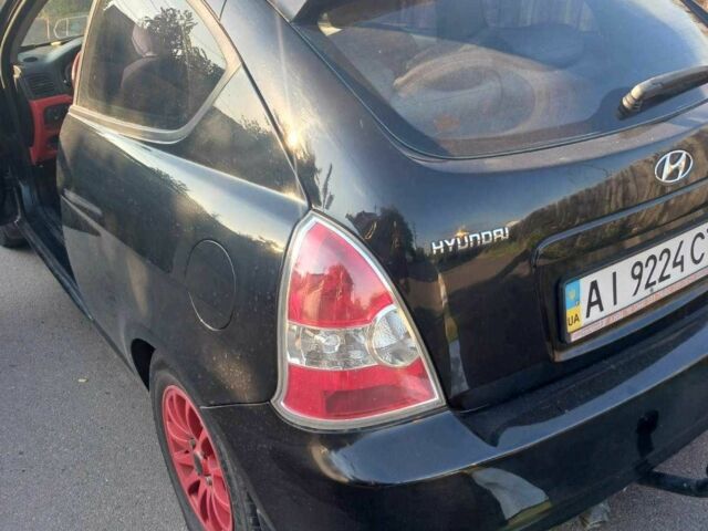 Черный Хендай Акцент, объемом двигателя 1.6 л и пробегом 148 тыс. км за 3300 $, фото 5 на Automoto.ua