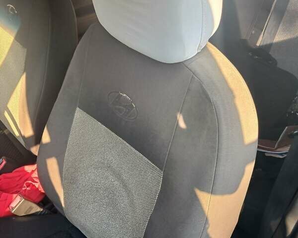 Чорний Хендай Акцент, об'ємом двигуна 1.6 л та пробігом 147 тис. км за 3500 $, фото 8 на Automoto.ua