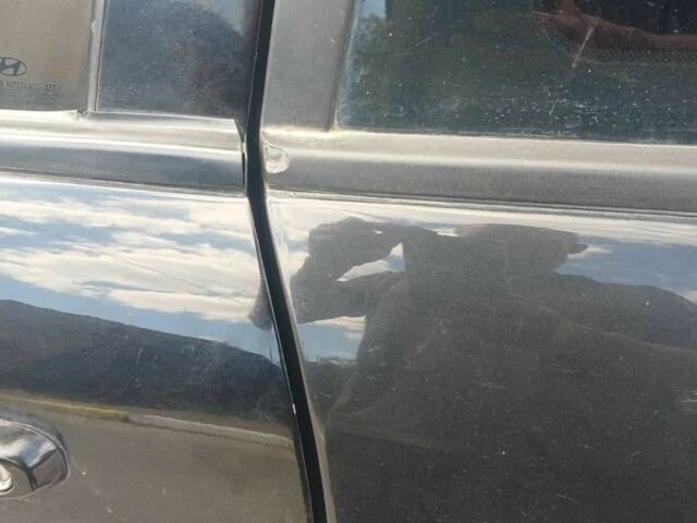 Черный Хендай Акцент, объемом двигателя 1.6 л и пробегом 148 тыс. км за 3300 $, фото 13 на Automoto.ua