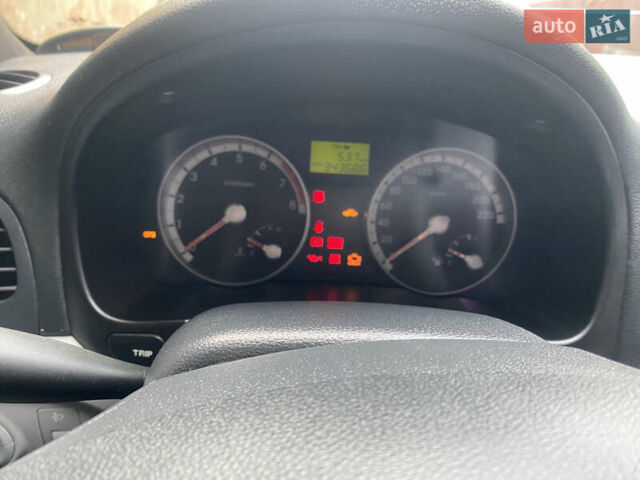 Черный Хендай Акцент, объемом двигателя 1.4 л и пробегом 343 тыс. км за 5000 $, фото 16 на Automoto.ua