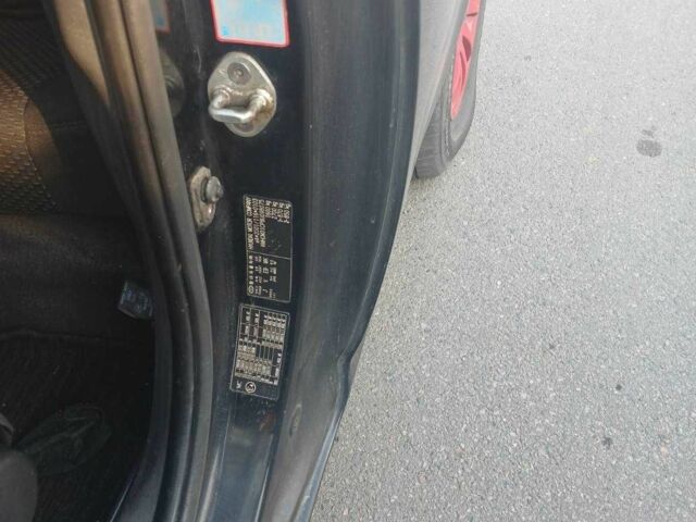 Черный Хендай Акцент, объемом двигателя 1.6 л и пробегом 148 тыс. км за 3300 $, фото 3 на Automoto.ua