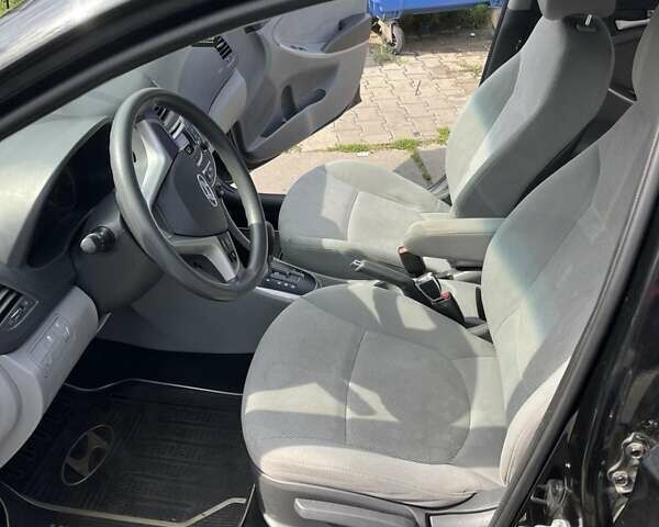 Чорний Хендай Акцент, об'ємом двигуна 1.59 л та пробігом 175 тис. км за 8000 $, фото 20 на Automoto.ua