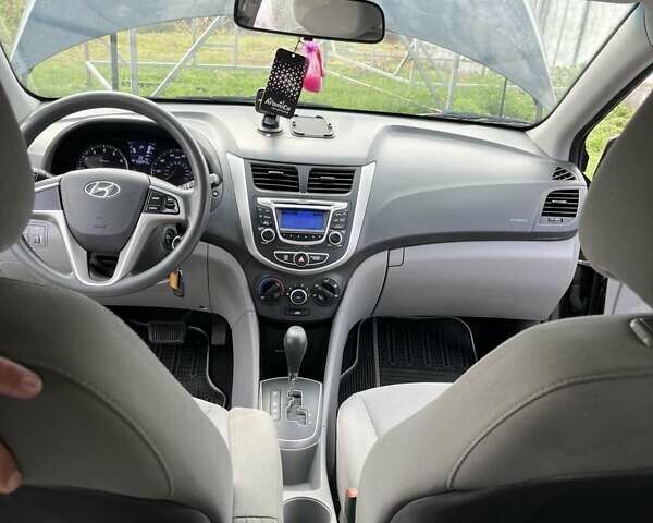 Чорний Хендай Акцент, об'ємом двигуна 1.59 л та пробігом 175 тис. км за 8000 $, фото 18 на Automoto.ua