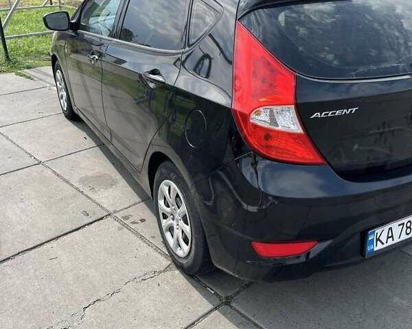 Чорний Хендай Акцент, об'ємом двигуна 1.59 л та пробігом 175 тис. км за 8000 $, фото 6 на Automoto.ua