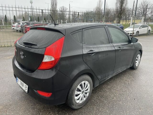 Черный Хендай Акцент, объемом двигателя 1.6 л и пробегом 200 тыс. км за 5500 $, фото 3 на Automoto.ua