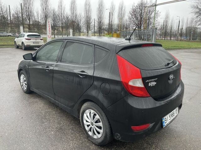 Черный Хендай Акцент, объемом двигателя 1.6 л и пробегом 200 тыс. км за 5500 $, фото 5 на Automoto.ua