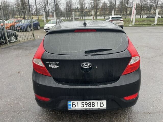 Черный Хендай Акцент, объемом двигателя 1.6 л и пробегом 200 тыс. км за 5500 $, фото 4 на Automoto.ua