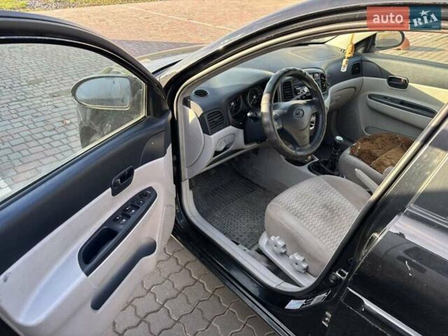 Чорний Хендай Акцент, об'ємом двигуна 1.5 л та пробігом 203 тис. км за 3800 $, фото 4 на Automoto.ua