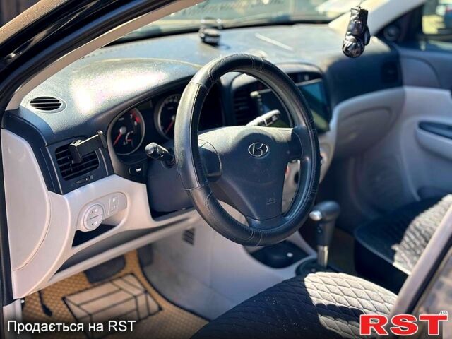 Черный Хендай Акцент, объемом двигателя 1.4 л и пробегом 178 тыс. км за 5300 $, фото 8 на Automoto.ua