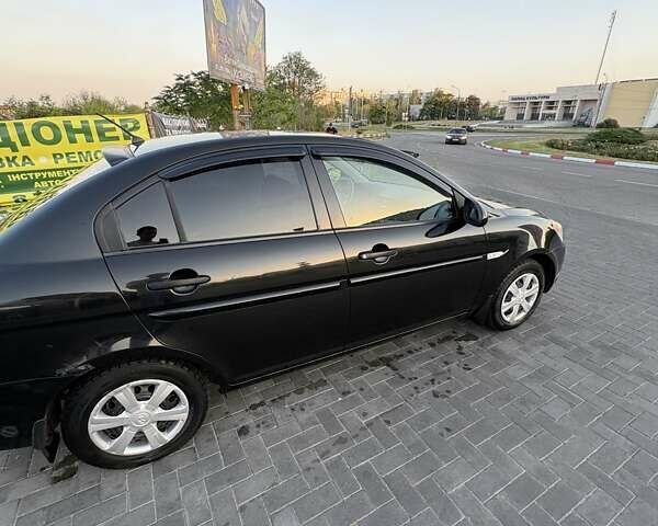 Чорний Хендай Акцент, об'ємом двигуна 1.4 л та пробігом 190 тис. км за 5000 $, фото 1 на Automoto.ua