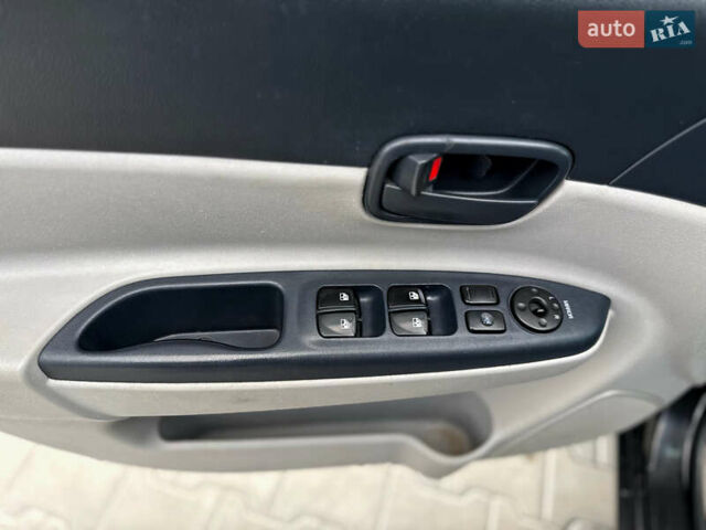 Хендай Акцент 2007 в Черновцах на Automoto.ua Черный Хендай Акцент, объемом двигателя 1.4 л и пробегом 345 тыс. км за 3600 $, фото 53 на Automoto.ua