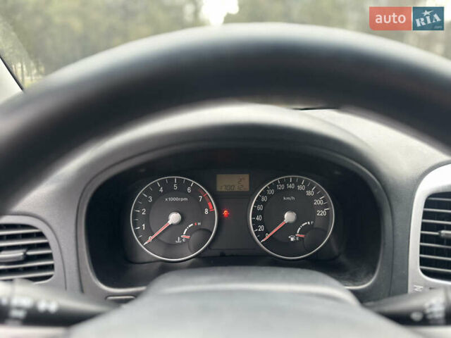 Черный Хендай Акцент, объемом двигателя 1.6 л и пробегом 170 тыс. км за 5699 $, фото 41 на Automoto.ua