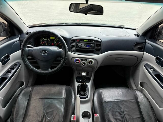 Хендай Акцент 2007 в Черновцах на Automoto.ua Черный Хендай Акцент, объемом двигателя 1.4 л и пробегом 345 тыс. км за 3600 $, фото 15 на Automoto.ua