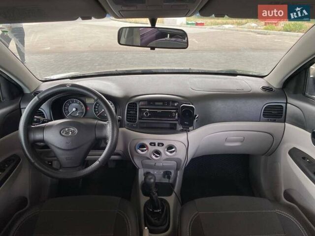 Черный Хендай Акцент, объемом двигателя 1.4 л и пробегом 93 тыс. км за 5800 $, фото 14 на Automoto.ua