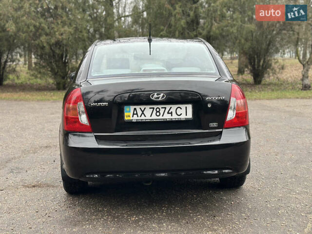 Черный Хендай Акцент, объемом двигателя 1.6 л и пробегом 170 тыс. км за 5699 $, фото 12 на Automoto.ua