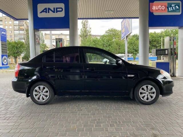 Чорний Хендай Акцент, об'ємом двигуна 1.4 л та пробігом 93 тис. км за 5999 $, фото 3 на Automoto.ua