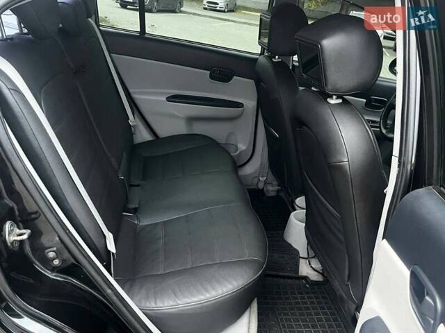 Черный Хендай Акцент, объемом двигателя 1.4 л и пробегом 197 тыс. км за 4900 $, фото 12 на Automoto.ua