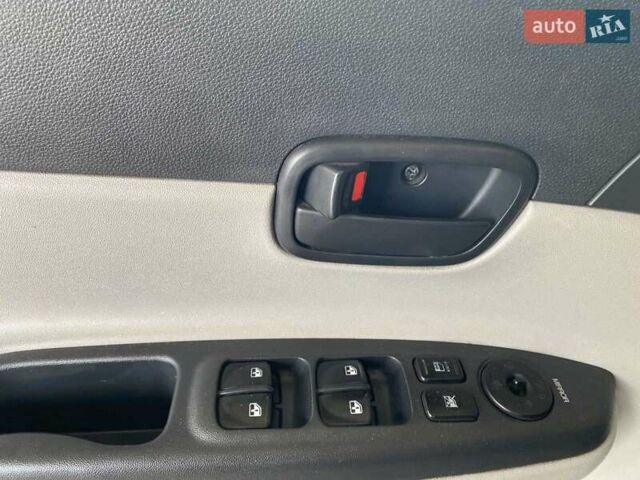 Черный Хендай Акцент, объемом двигателя 1.4 л и пробегом 93 тыс. км за 5800 $, фото 9 на Automoto.ua