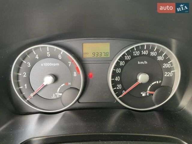 Черный Хендай Акцент, объемом двигателя 1.4 л и пробегом 93 тыс. км за 5800 $, фото 17 на Automoto.ua