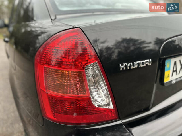 Черный Хендай Акцент, объемом двигателя 1.6 л и пробегом 170 тыс. км за 5699 $, фото 25 на Automoto.ua