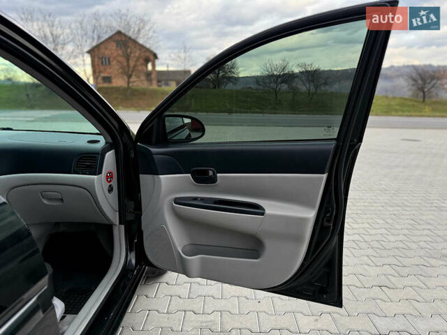 Хендай Акцент 2007 в Черновцах на Automoto.ua Черный Хендай Акцент, объемом двигателя 1.4 л и пробегом 345 тыс. км за 3600 $, фото 35 на Automoto.ua