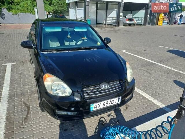 Черный Хендай Акцент, объемом двигателя 1.4 л и пробегом 317 тыс. км за 4000 $, фото 1 на Automoto.ua