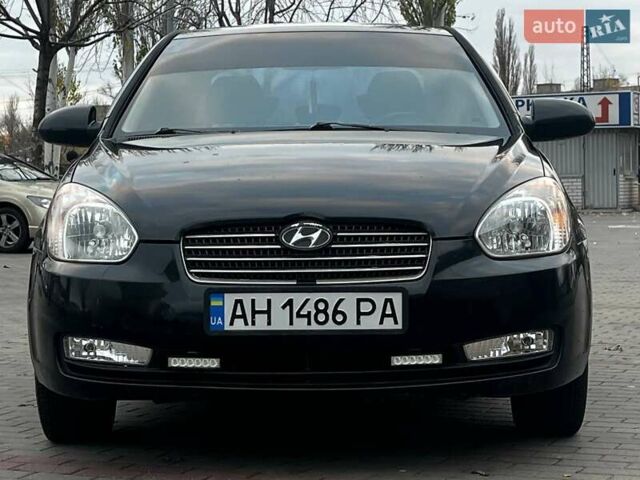 Черный Хендай Акцент, объемом двигателя 1.4 л и пробегом 197 тыс. км за 4900 $, фото 2 на Automoto.ua
