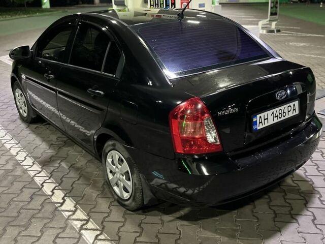 Черный Хендай Акцент, объемом двигателя 1.4 л и пробегом 197 тыс. км за 4800 $, фото 12 на Automoto.ua