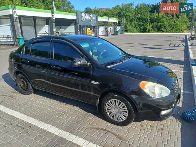 Черный Хендай Акцент, объемом двигателя 1.4 л и пробегом 317 тыс. км за 4000 $, фото 2 на Automoto.ua