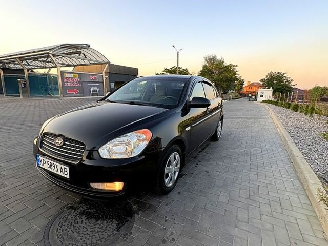 Черный Хендай Акцент, объемом двигателя 1.4 л и пробегом 191 тыс. км за 4900 $, фото 1 на Automoto.ua