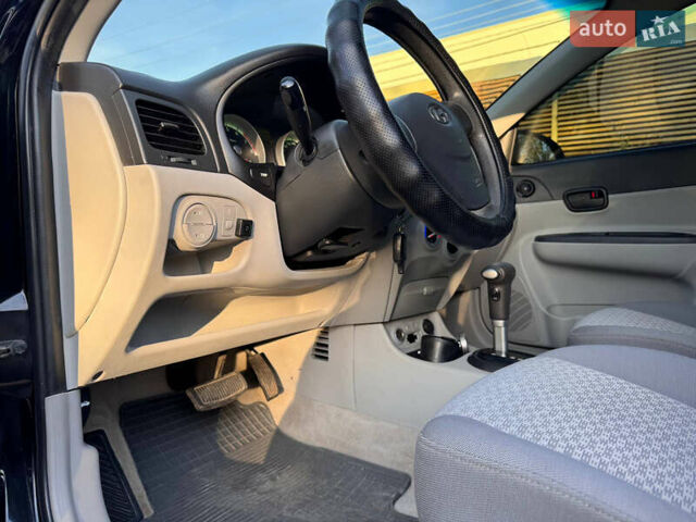 Черный Хендай Акцент, объемом двигателя 1.4 л и пробегом 128 тыс. км за 5800 $, фото 39 на Automoto.ua