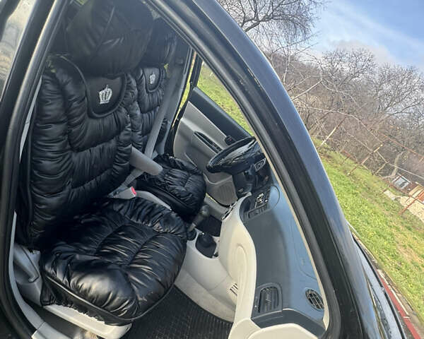 Чорний Хендай Акцент, об'ємом двигуна 1.4 л та пробігом 158 тис. км за 4500 $, фото 6 на Automoto.ua