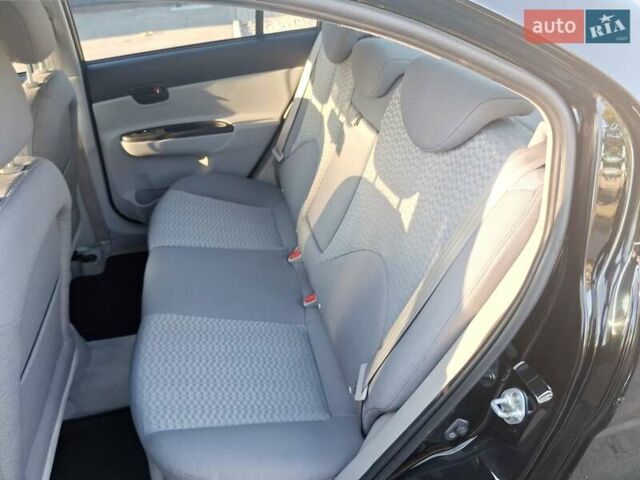 Черный Хендай Акцент, объемом двигателя 1.4 л и пробегом 157 тыс. км за 6200 $, фото 12 на Automoto.ua