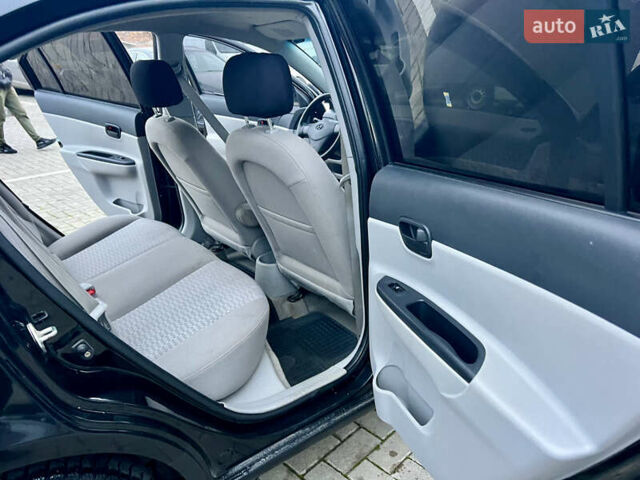 Черный Хендай Акцент, объемом двигателя 1.4 л и пробегом 221 тыс. км за 4950 $, фото 36 на Automoto.ua