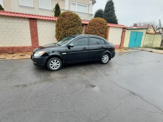 Черный Хендай Акцент, объемом двигателя 1.4 л и пробегом 210 тыс. км за 3900 $, фото 5 на Automoto.ua