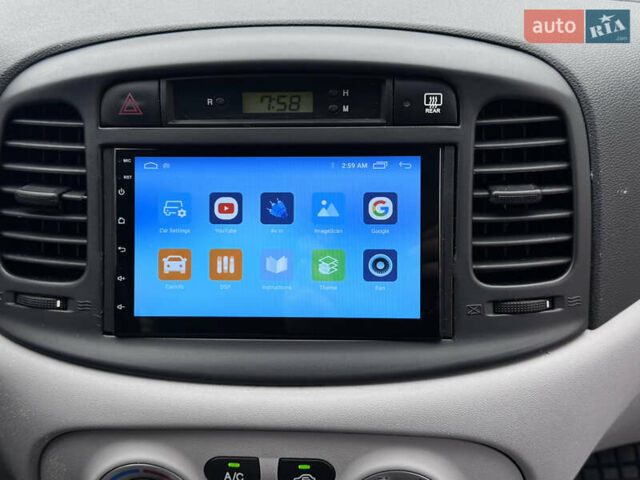 Черный Хендай Акцент, объемом двигателя 1.4 л и пробегом 139 тыс. км за 5999 $, фото 46 на Automoto.ua