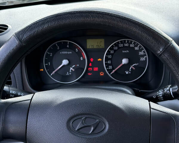 Черный Хендай Акцент, объемом двигателя 1.59 л и пробегом 175 тыс. км за 6300 $, фото 15 на Automoto.ua