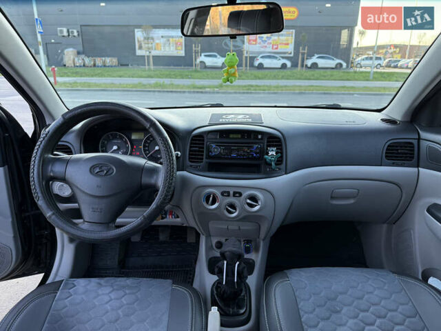 Черный Хендай Акцент, объемом двигателя 1.59 л и пробегом 175 тыс. км за 6300 $, фото 14 на Automoto.ua