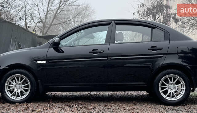 Черный Хендай Акцент, объемом двигателя 1.4 л и пробегом 139 тыс. км за 5999 $, фото 11 на Automoto.ua