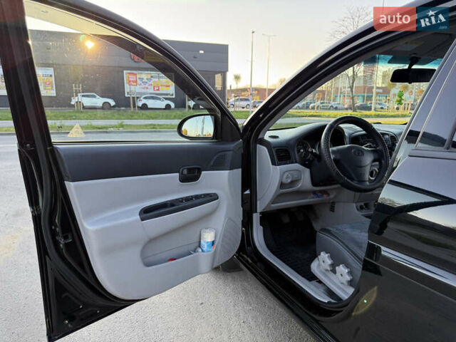 Черный Хендай Акцент, объемом двигателя 1.59 л и пробегом 175 тыс. км за 6300 $, фото 24 на Automoto.ua