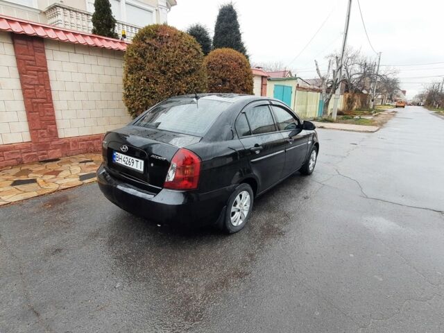 Черный Хендай Акцент, объемом двигателя 1.4 л и пробегом 210 тыс. км за 3900 $, фото 3 на Automoto.ua