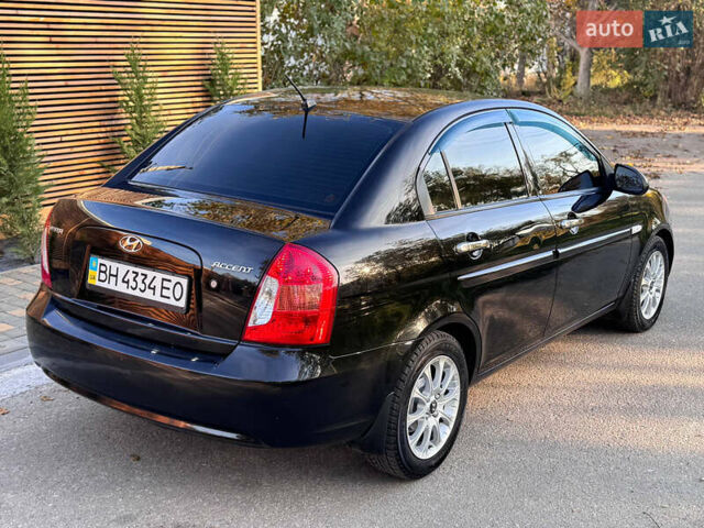 Черный Хендай Акцент, объемом двигателя 1.4 л и пробегом 128 тыс. км за 5800 $, фото 8 на Automoto.ua