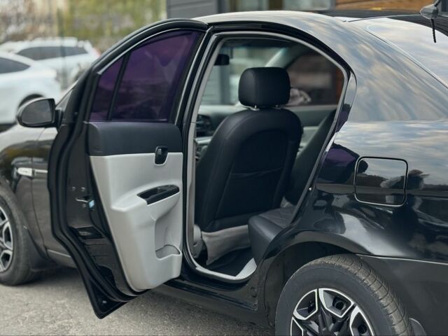 Чорний Хендай Акцент, об'ємом двигуна 1.4 л та пробігом 250 тис. км за 5100 $, фото 21 на Automoto.ua