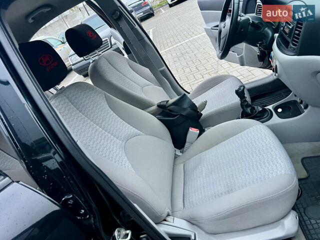 Черный Хендай Акцент, объемом двигателя 1.4 л и пробегом 221 тыс. км за 4950 $, фото 40 на Automoto.ua