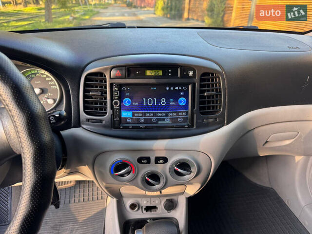 Черный Хендай Акцент, объемом двигателя 1.4 л и пробегом 128 тыс. км за 5800 $, фото 45 на Automoto.ua