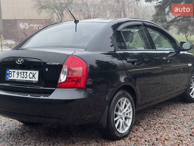 Черный Хендай Акцент, объемом двигателя 1.4 л и пробегом 139 тыс. км за 5999 $, фото 8 на Automoto.ua