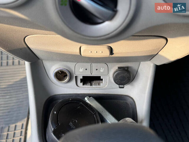 Черный Хендай Акцент, объемом двигателя 1.4 л и пробегом 128 тыс. км за 5800 $, фото 50 на Automoto.ua