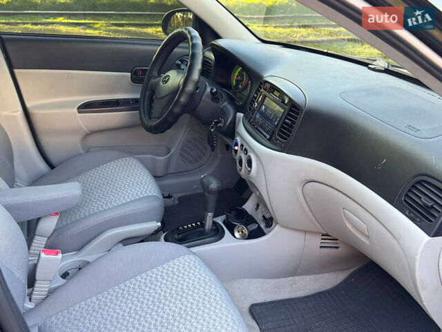 Черный Хендай Акцент, объемом двигателя 1.4 л и пробегом 128 тыс. км за 5800 $, фото 61 на Automoto.ua