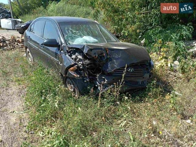 Черный Хендай Акцент, объемом двигателя 1.4 л и пробегом 160 тыс. км за 1999 $, фото 4 на Automoto.ua